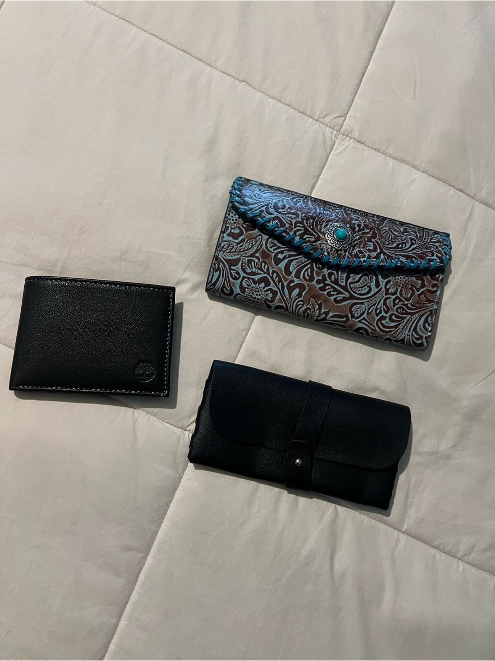 Timberland Tri-Fold Wallet and Accessory Set - Black & Brown Floral